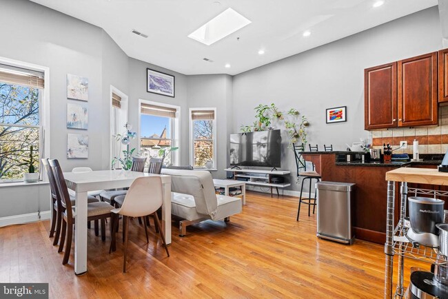 Primary Photo - 1312 Euclid St NW