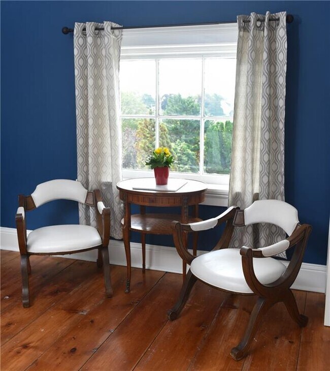 Building Photo - 6 Restmere Terrace