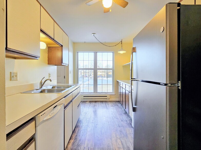 Building Photo - 38 Brookfield Rd