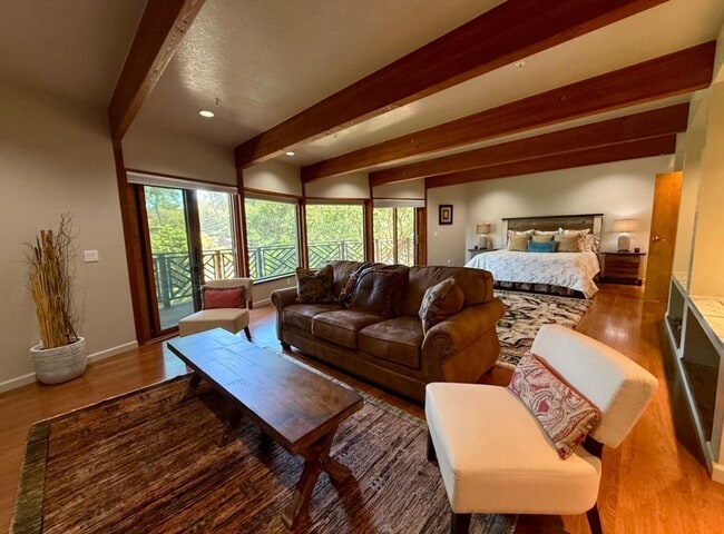Building Photo - 35 Linda Vista Dr