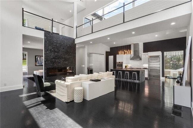 Building Photo - 1756 N Akin Dr NE