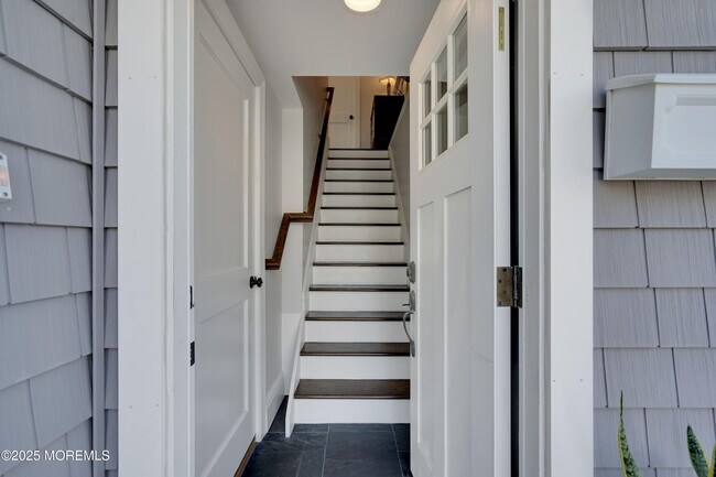 Building Photo - 229 1st Ave