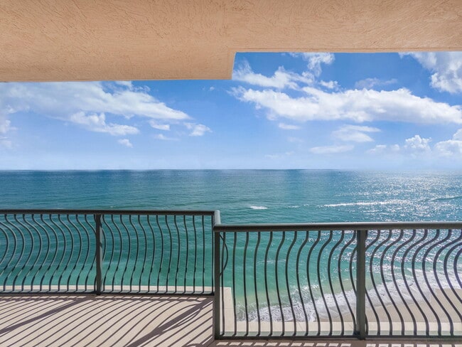 Building Photo - 5150 N Ocean Dr