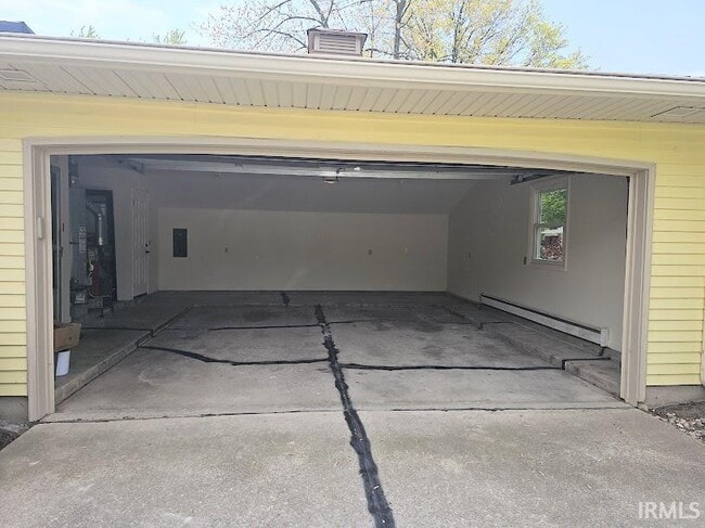Building Photo - 2907 Greenbriar Dr
