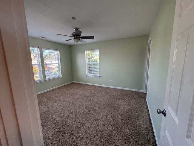 Building Photo - DuPont 4-bedroom, 2.5-bath home with A/C