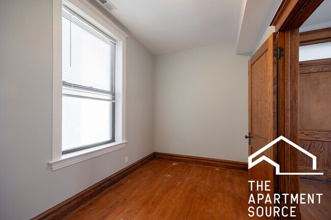 Building Photo - 2519 S Millard Ave