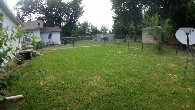 Building Photo - 2 Bedroom House Near Downtown OKC