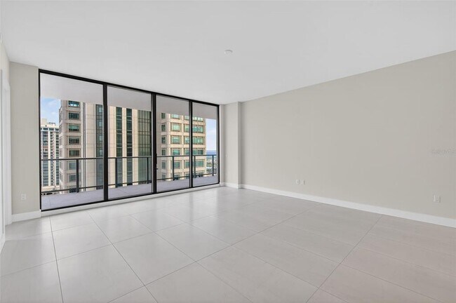 Building Photo - 275 1st Ave S