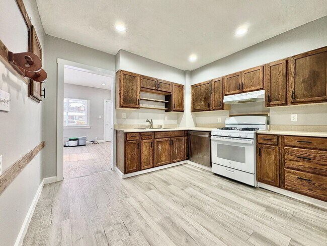 Building Photo - 1052 O'Brien