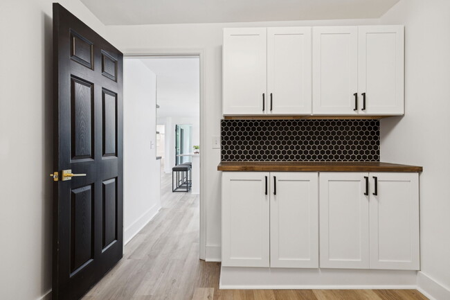 Building Photo - 934 Old Rome Pike