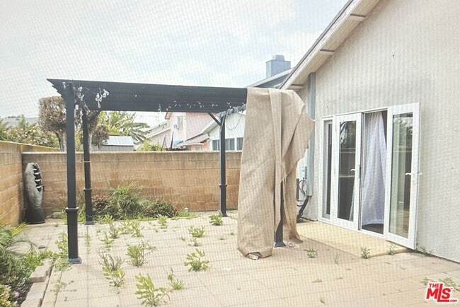 Building Photo - 1232 W 141st St