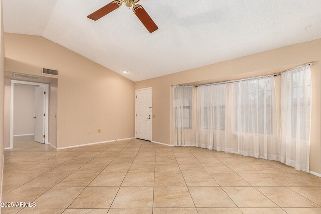 Building Photo - 13722 W Gable Hill Dr