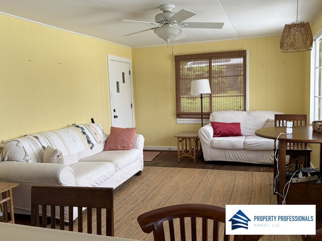 Building Photo - Furnished 2 Bedroom w/ Bonus Studio Downstairs