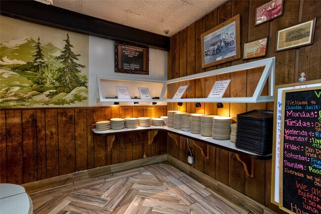 Building Photo - 2414 S Gordon St