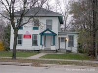 Building Photo - 409 S Huron St