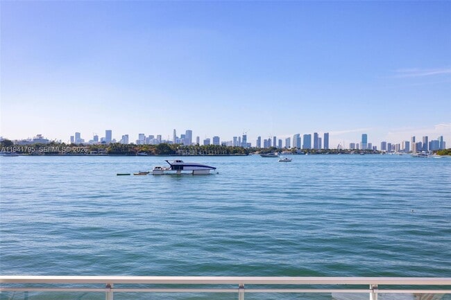 Building Photo - 1100 West Ave