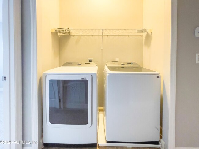 Building Photo - 4455 Ellipse Dr