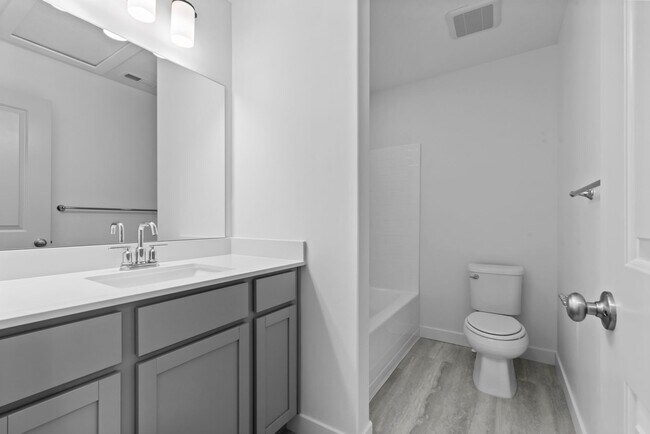Building Photo - 1564 W 265 N