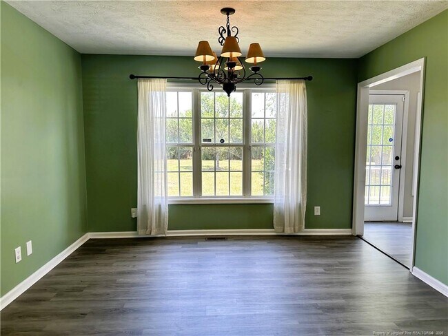 Building Photo - 1311 Shoshone Pl