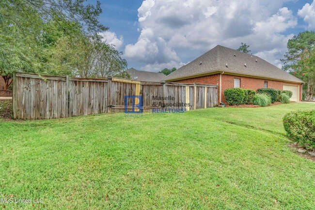 Building Photo - 4 Bed/3 Bath Home in Hartfield