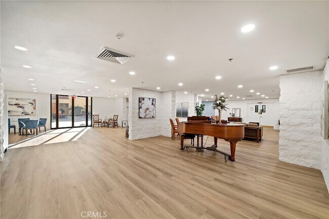 Building Photo - 24055 Paseo Del Lago