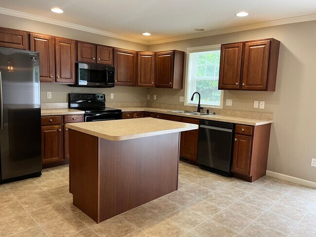 Primary Photo - Beautiful 3-Bedroom Home in Penn Manor Sch...