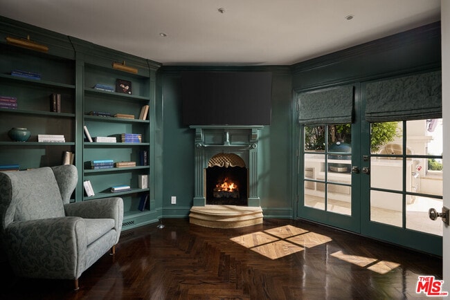 Building Photo - 541 Paseo Miramar
