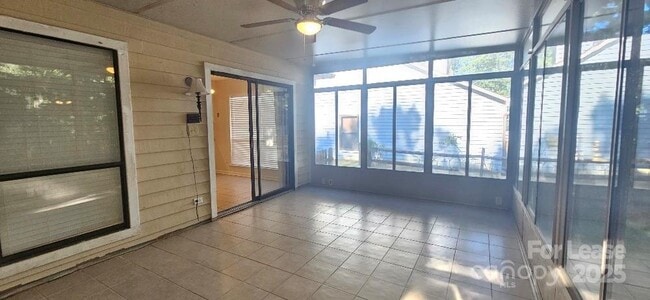 Building Photo - 3738 Sweetgrass Ln