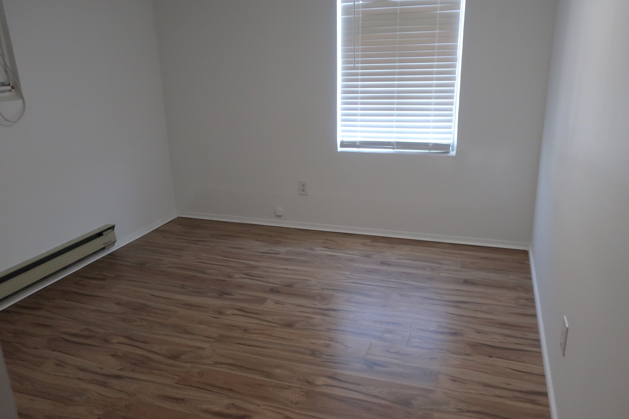 Building Photo - 1110 N Miller St