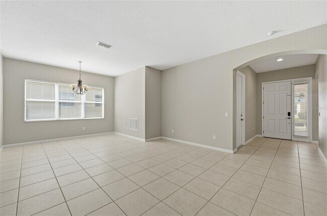 Building Photo - 6920 Helmsley Cir