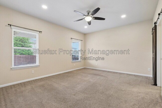 Building Photo - 1807 Golden Maple