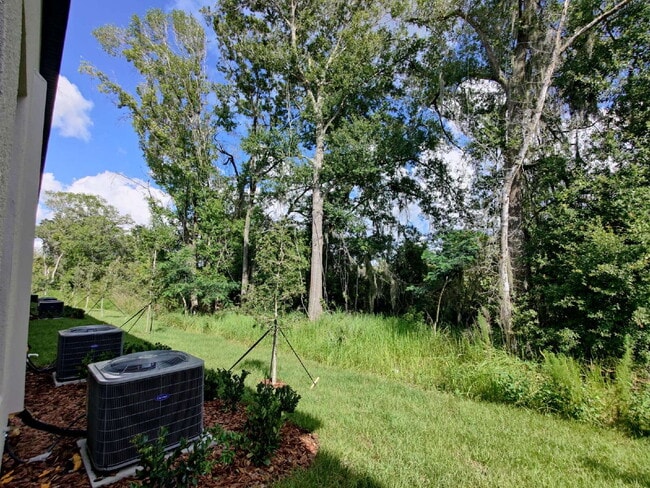 Building Photo - 23244 Willow Glen Way