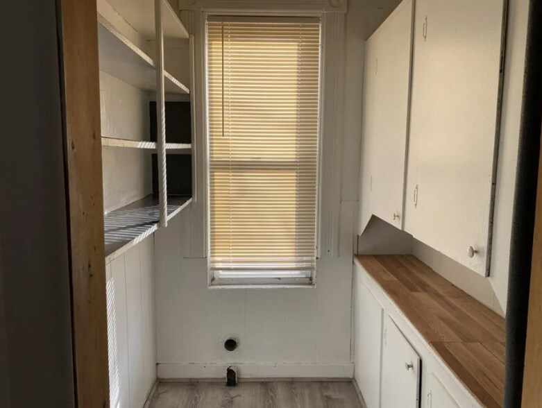 Building Photo - 15-17-17 Euclid Ave