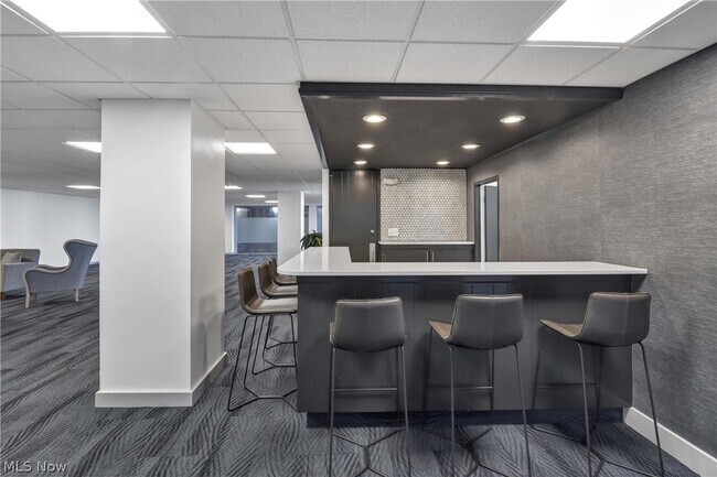 Building Photo - 12700 Lake Ave