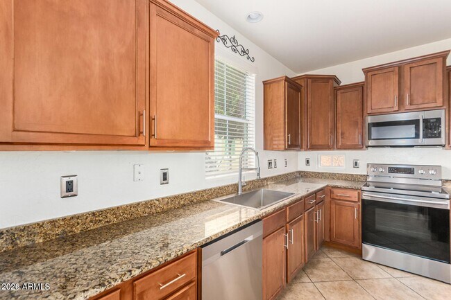 Building Photo - 4334 E Carla Vista Dr