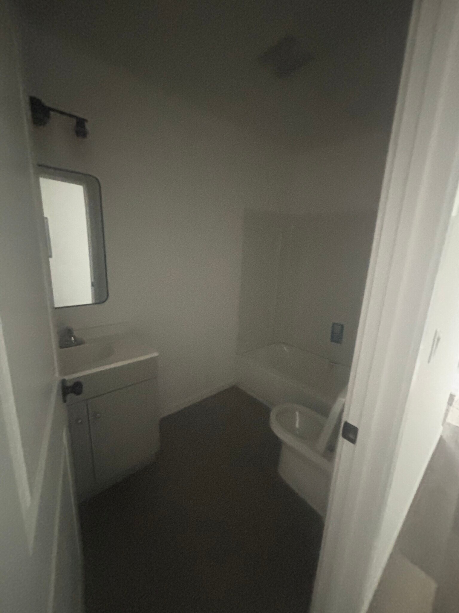 Building Photo - 3006 S Palm Grove Ave