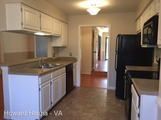 Building Photo - 3 br, 2.5 bath House - 1016 Colonial Meado...