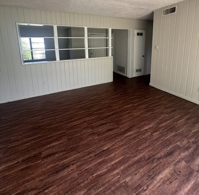 Building Photo - 5632 Mac Arthur Dr