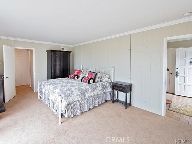 Building Photo - 1560 E Oceanfront
