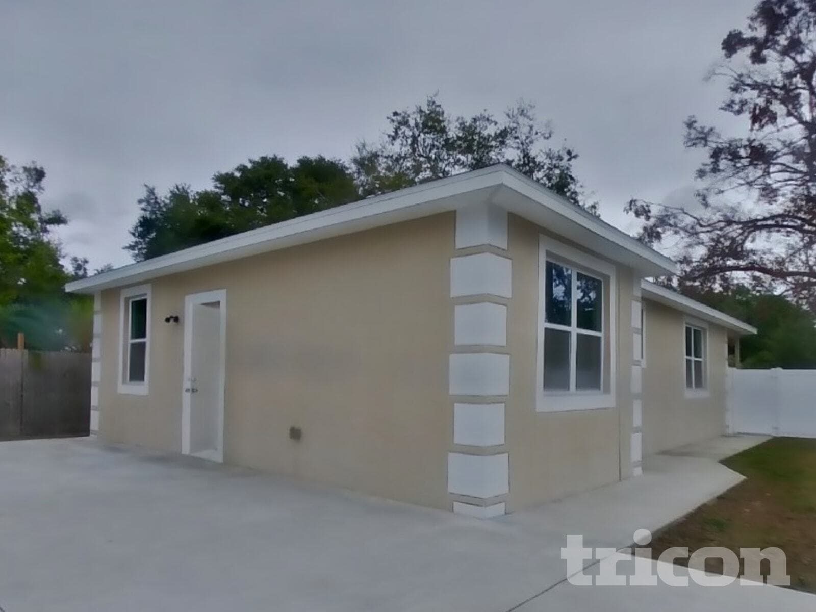 Building Photo - 9021 Riverview Dr