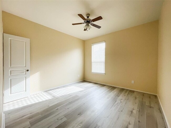 Building Photo - 5218 Hickory Harvest Dr