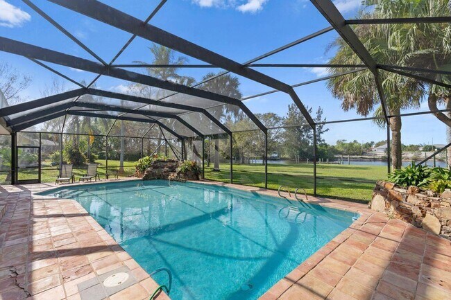 Building Photo - 2626 Erickson Dr