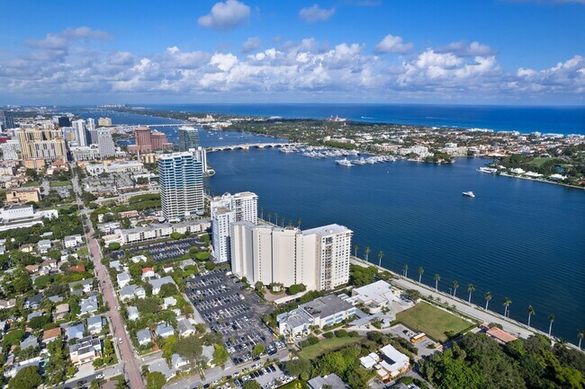 Building Photo - 1801 S Flagler Dr