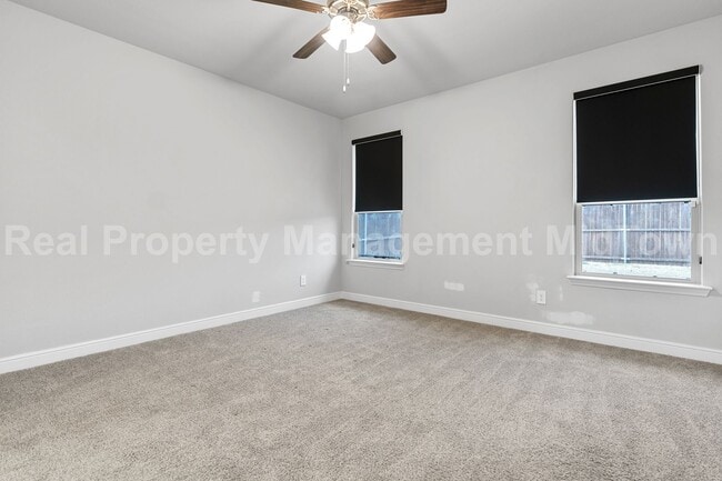 Building Photo - 1141 Southwark Dr