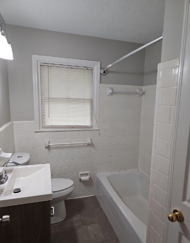 Building Photo - Perfect Peachtree City Location, 3 Bedroom...