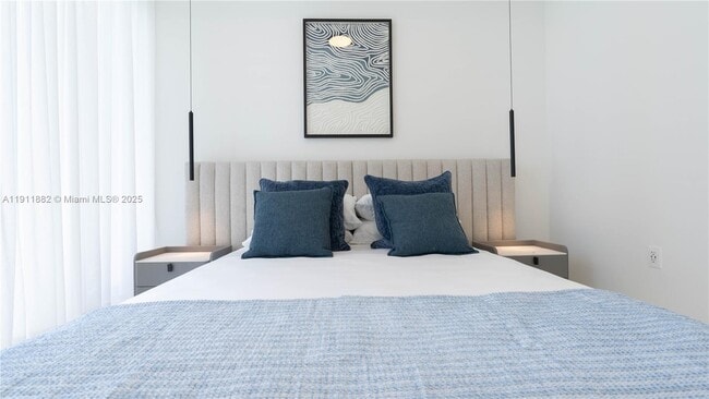 Building Photo - 300 Biscayne Blvd Way