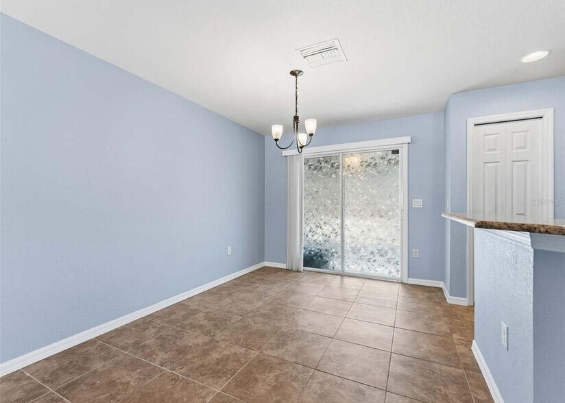 Building Photo - 27540 Desert Willow Way