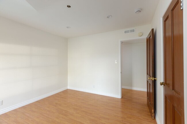 Building Photo - Charming Rustic 3BD/2BA Home in Peaceful C...