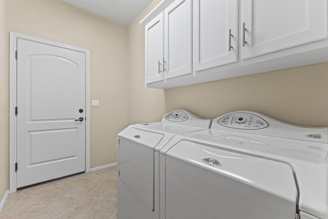 Building Photo - 12911 W Rincon Dr