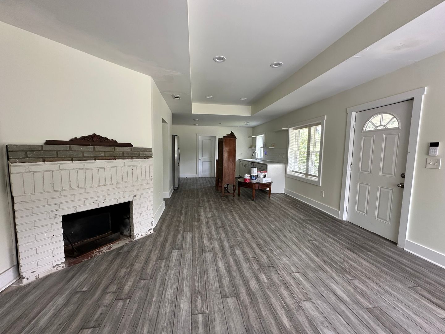 Building Photo - 490 Barnett Dr